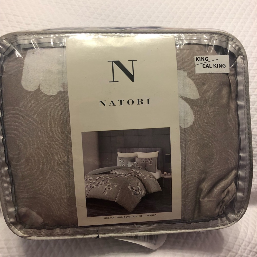 NWT N Natori King/California King Duvet Cover Set Indigo Sakura Blossom - Picture 11 of 13